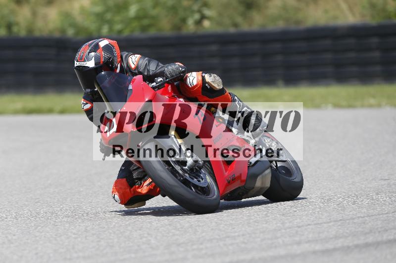 /27 12.06.2025 Ducati Schweiz Trackday Warmup  ADR/gelb-jeaune/14